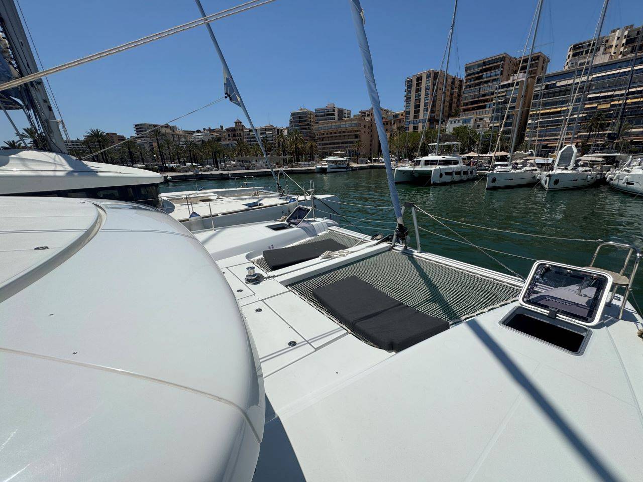 Lagoon 42 - 3