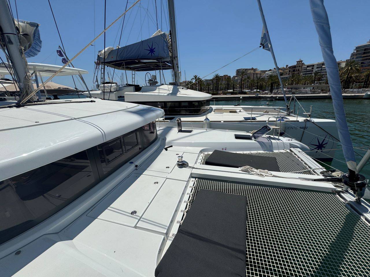 Lagoon 42 - 2