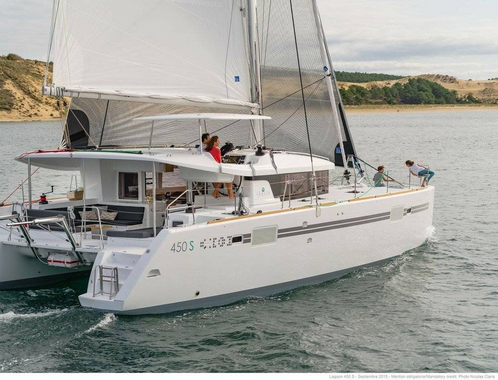 Lagoon 450 SporTop