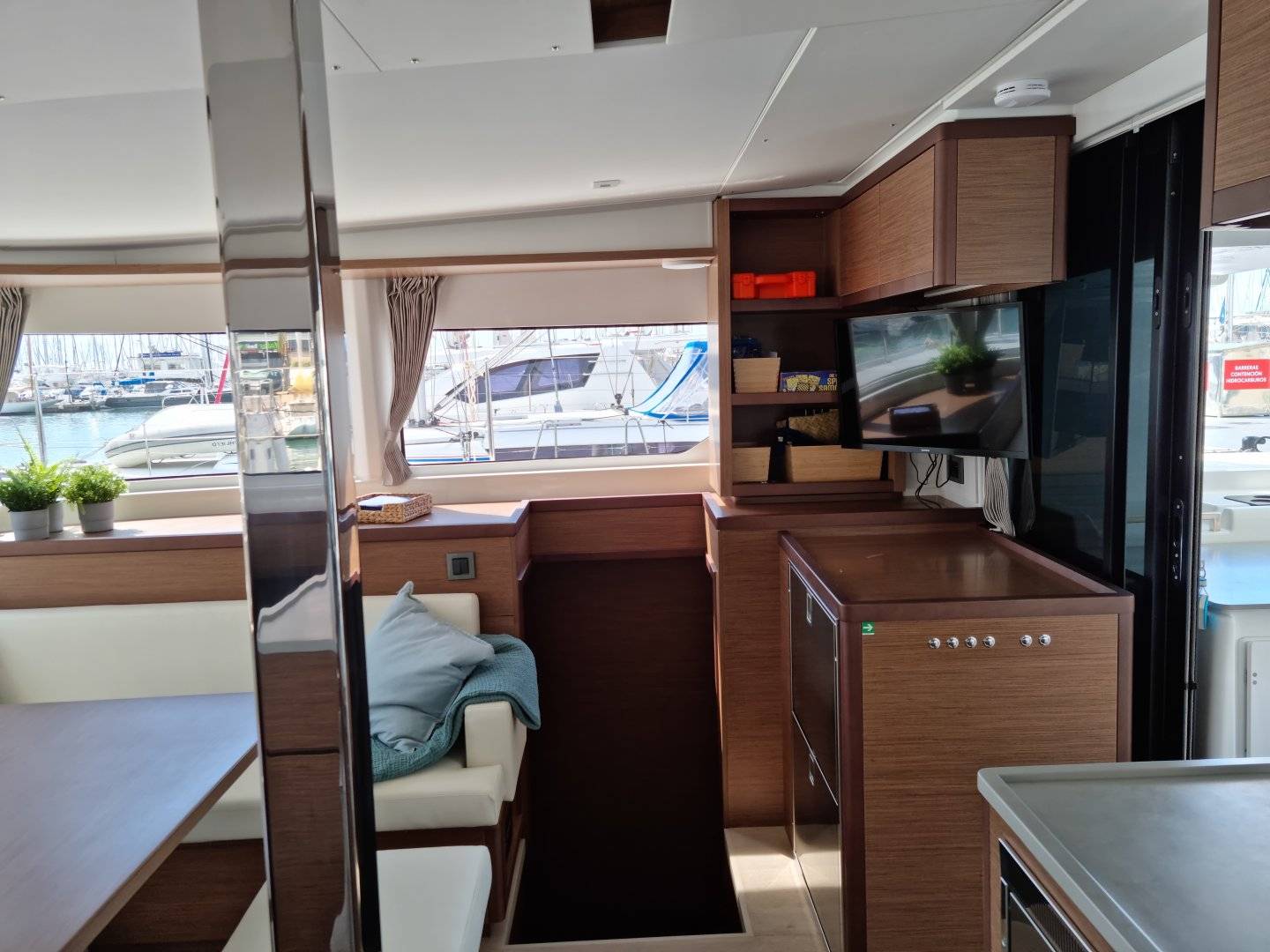 Lagoon 46 - 3