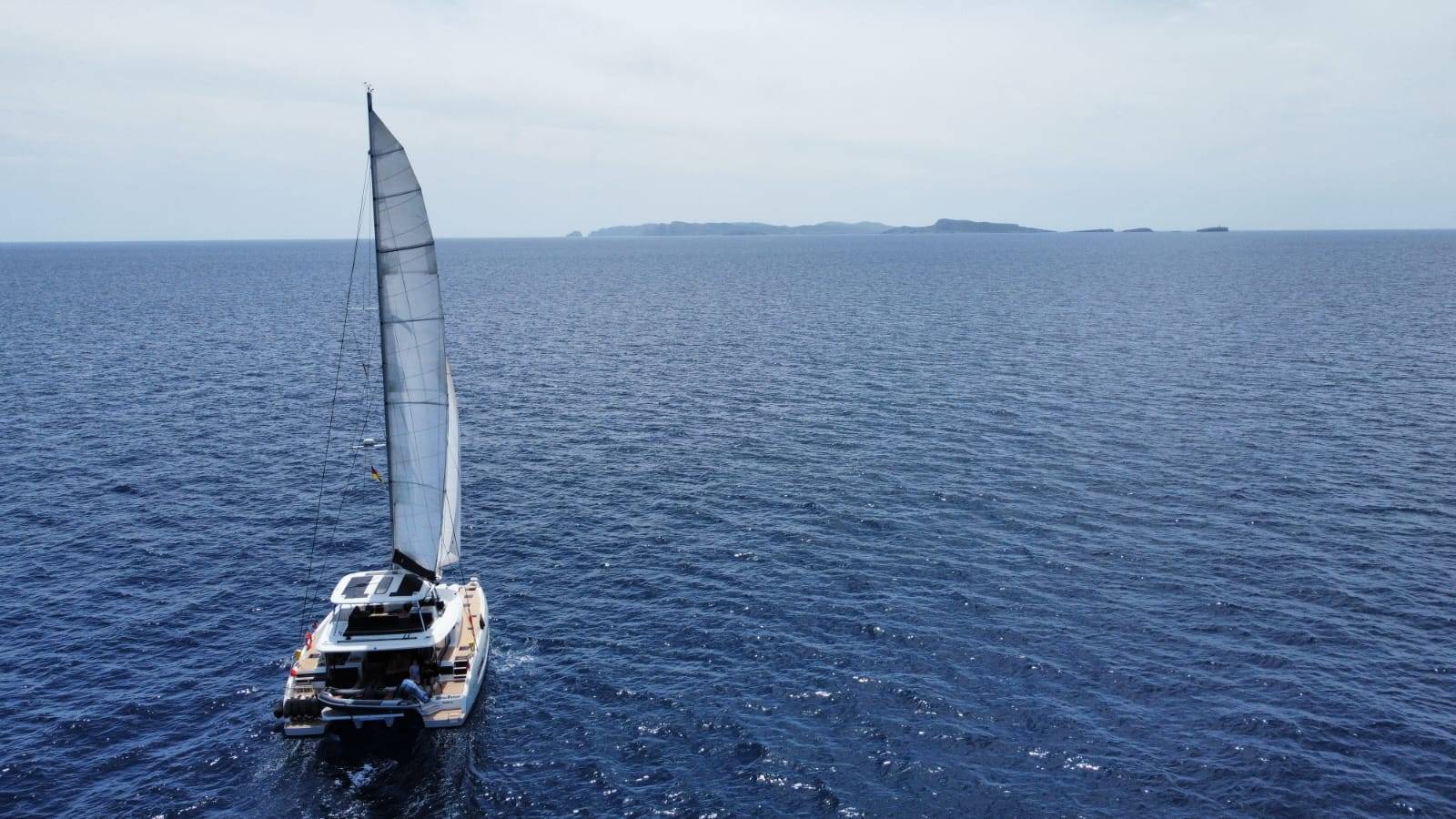 Lagoon 55