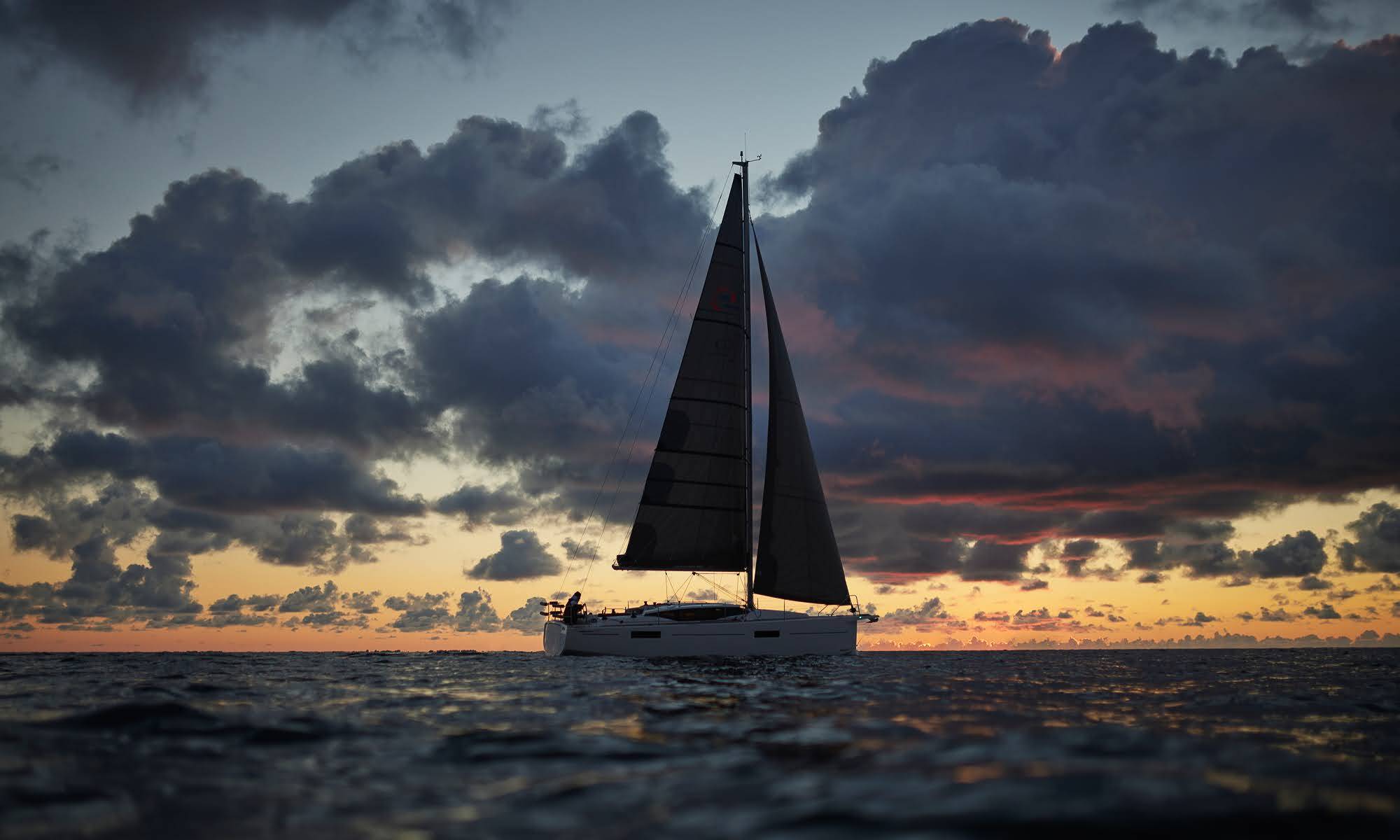 Maxus 35