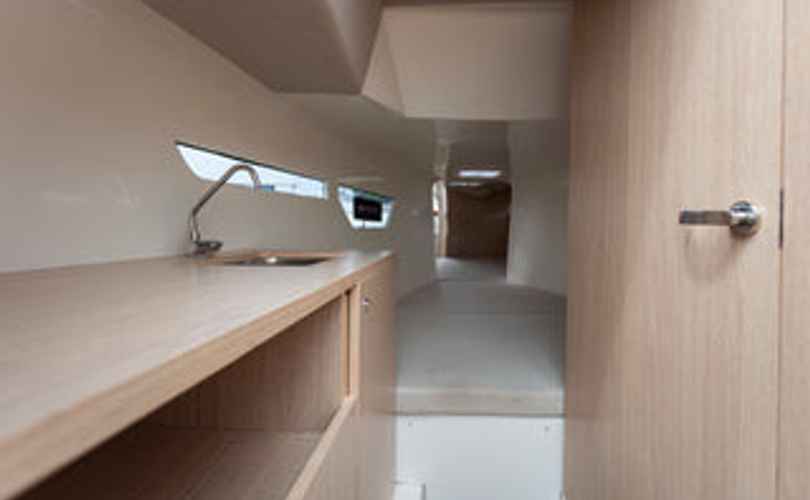 Nuva M8 Cabin - 4