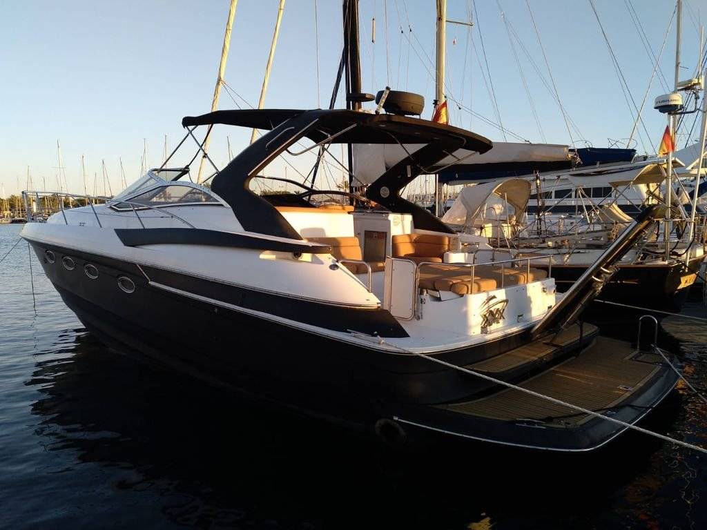 Regal 4260 Commodore