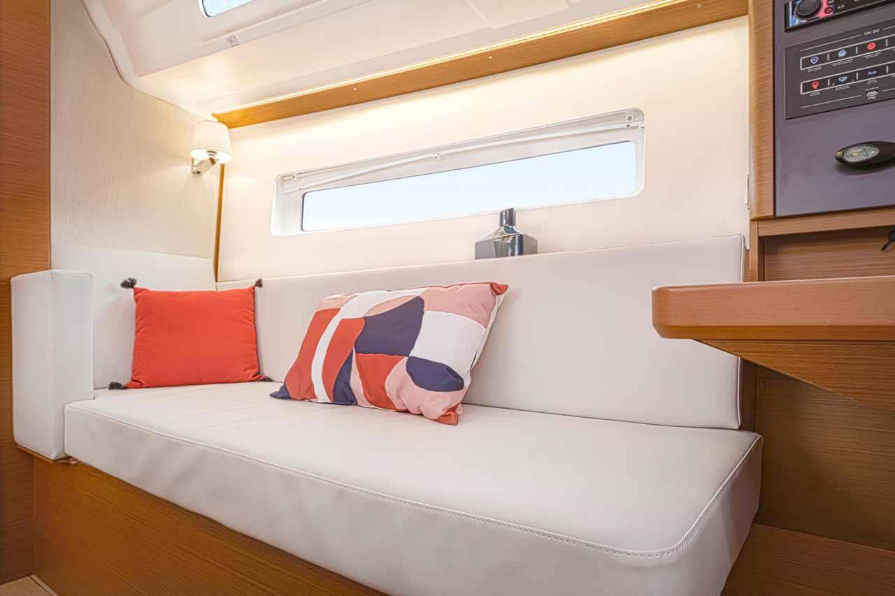 Sun Odyssey 380 - 4
