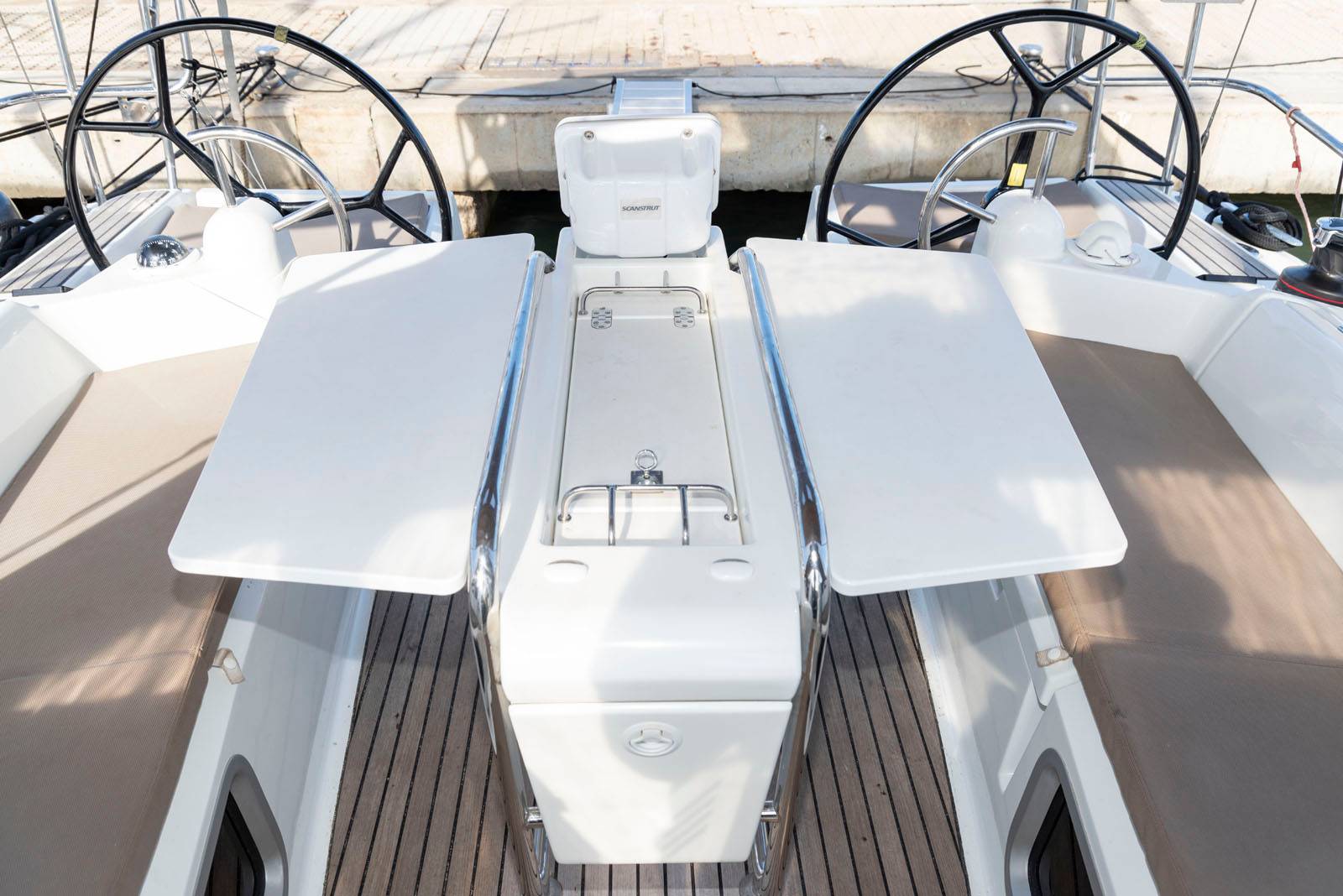 Sun Odyssey 389 - 5
