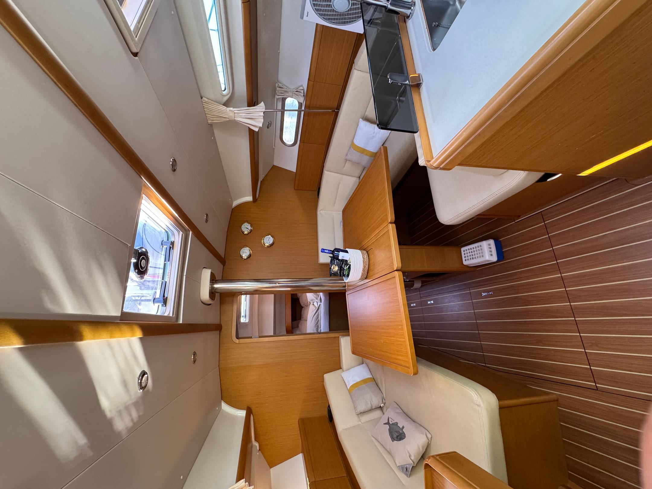 Sun Odyssey 42i - 4