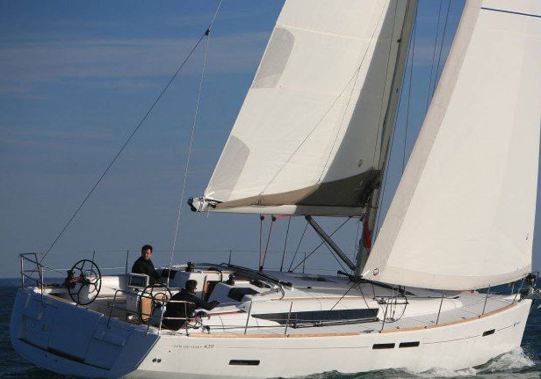 Sun Odyssey 439 - 3