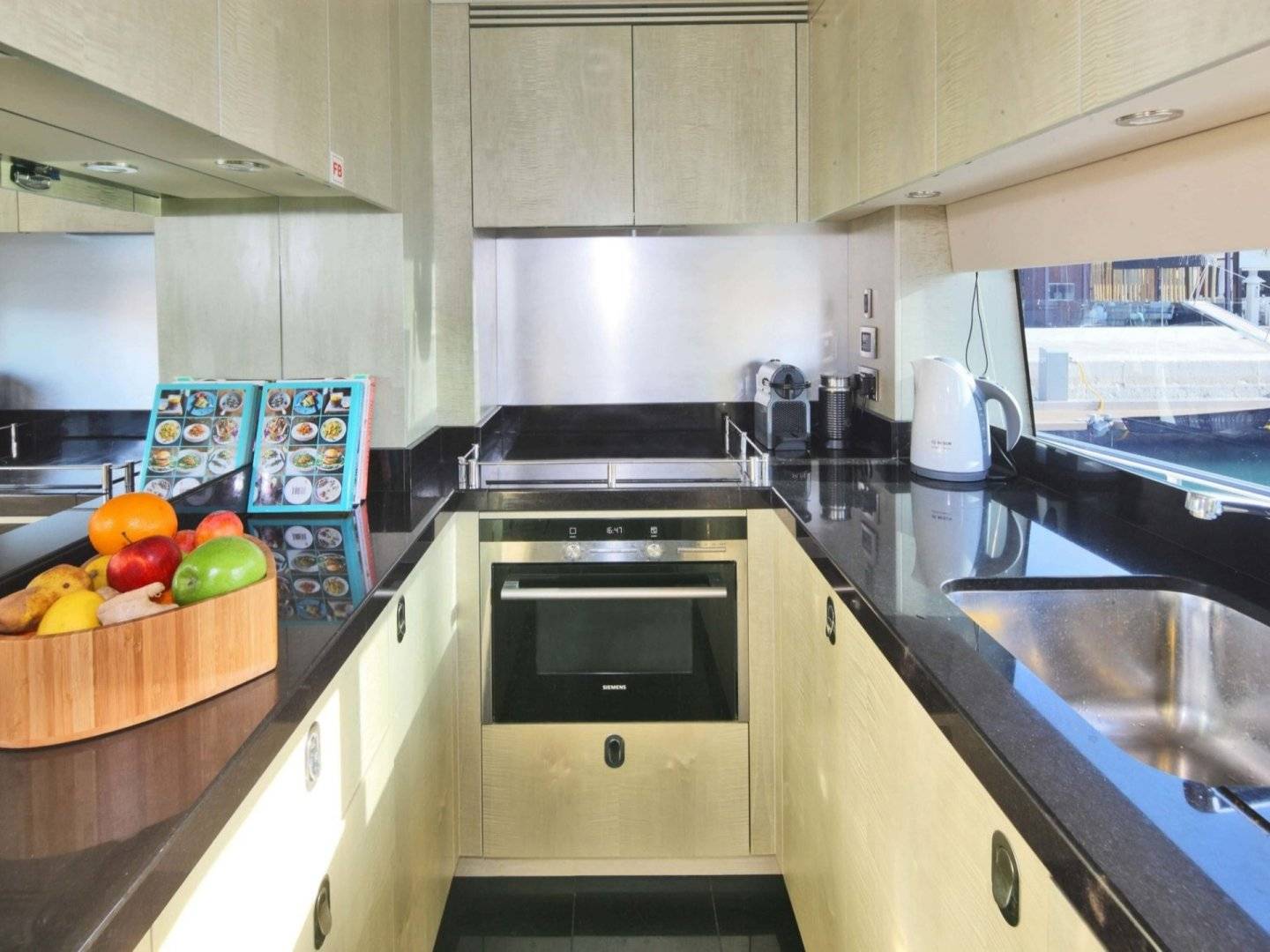 Sunseeker 75 - 5