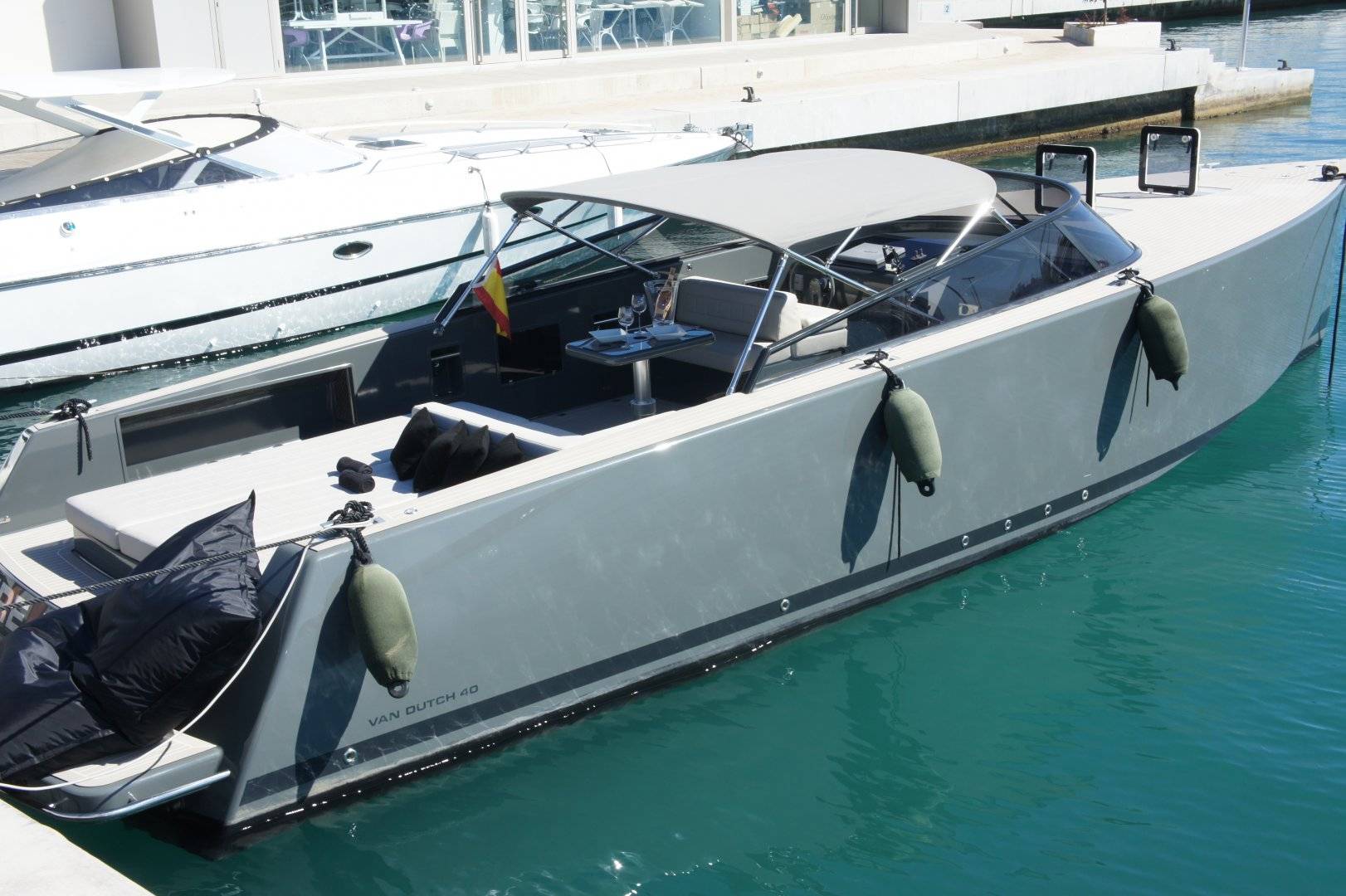 VanDutch 40