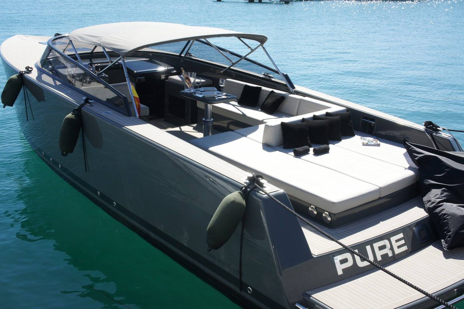 VanDutch 40 - 2