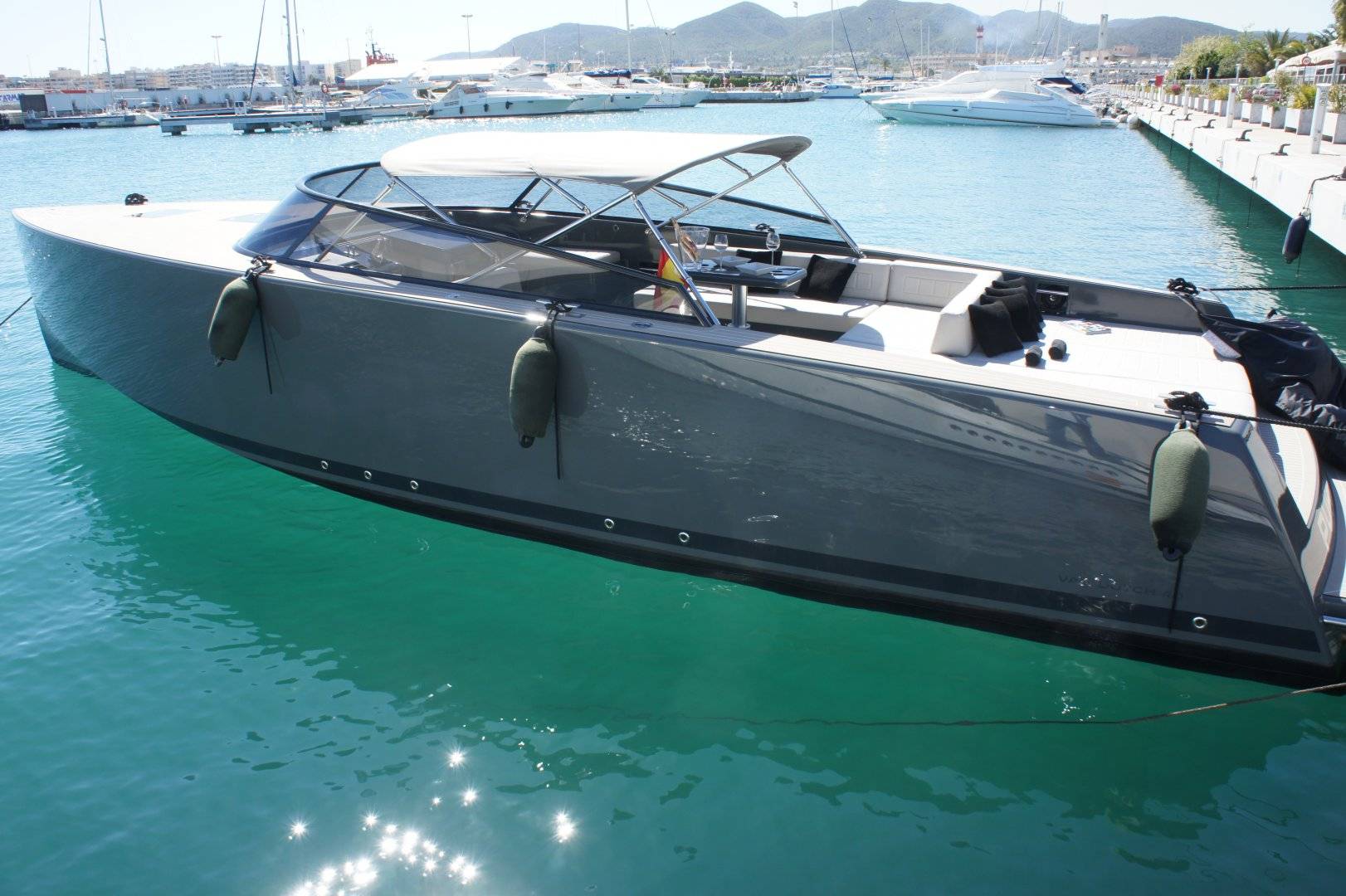 VanDutch 40 - 3