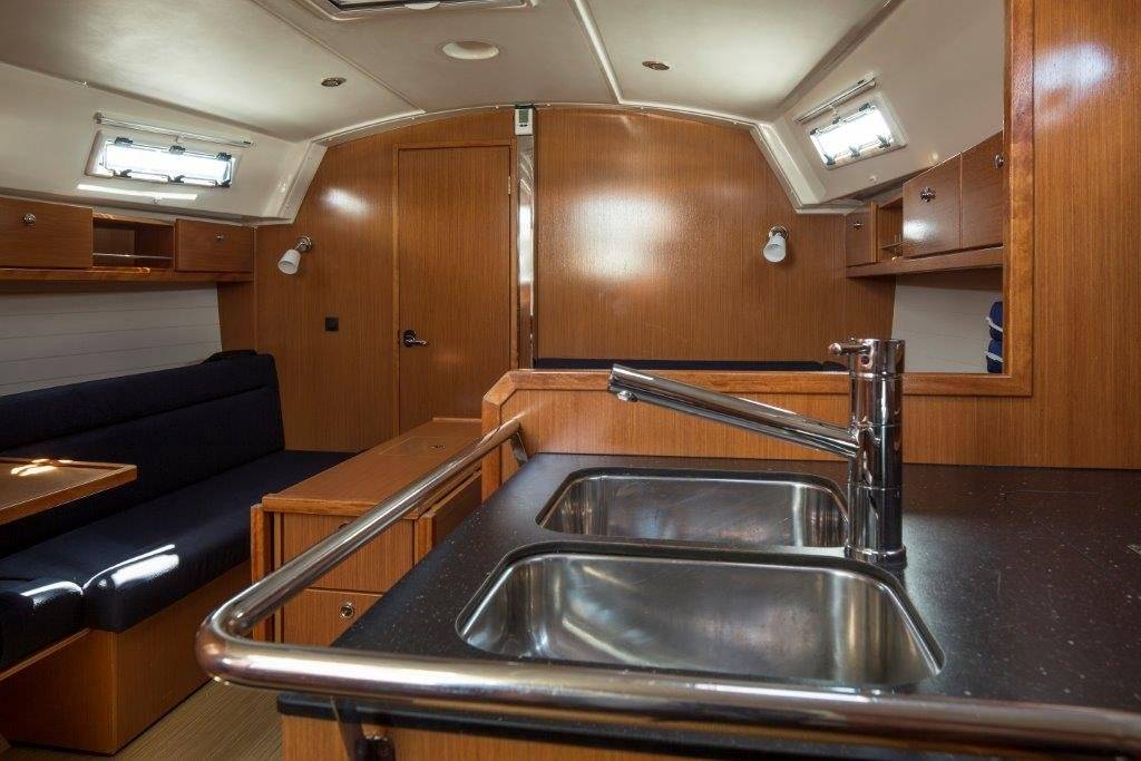 Bavaria 36 Cruiser - 3