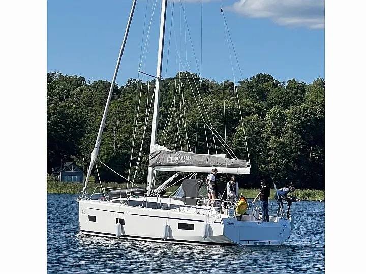 Bavaria C38