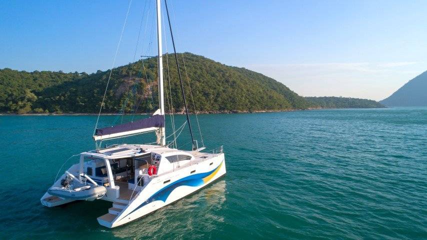 Island Spirit 410