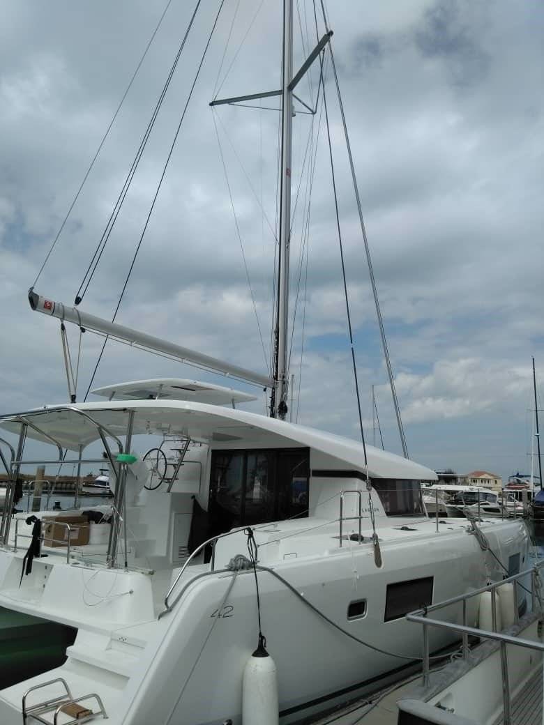 Lagoon 42 - 4