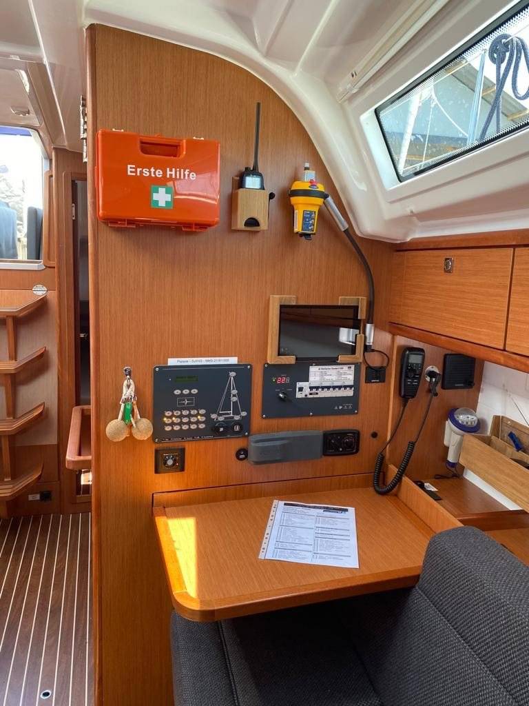 Bavaria 37 Cruiser - 4