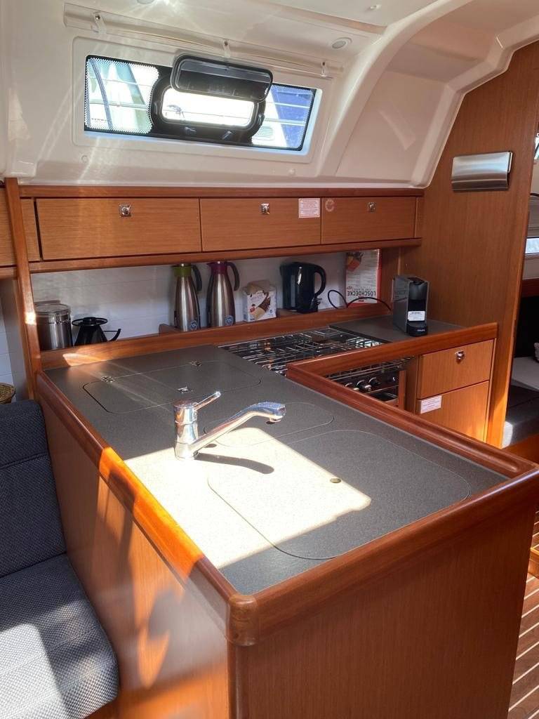 Bavaria 37 Cruiser - 3