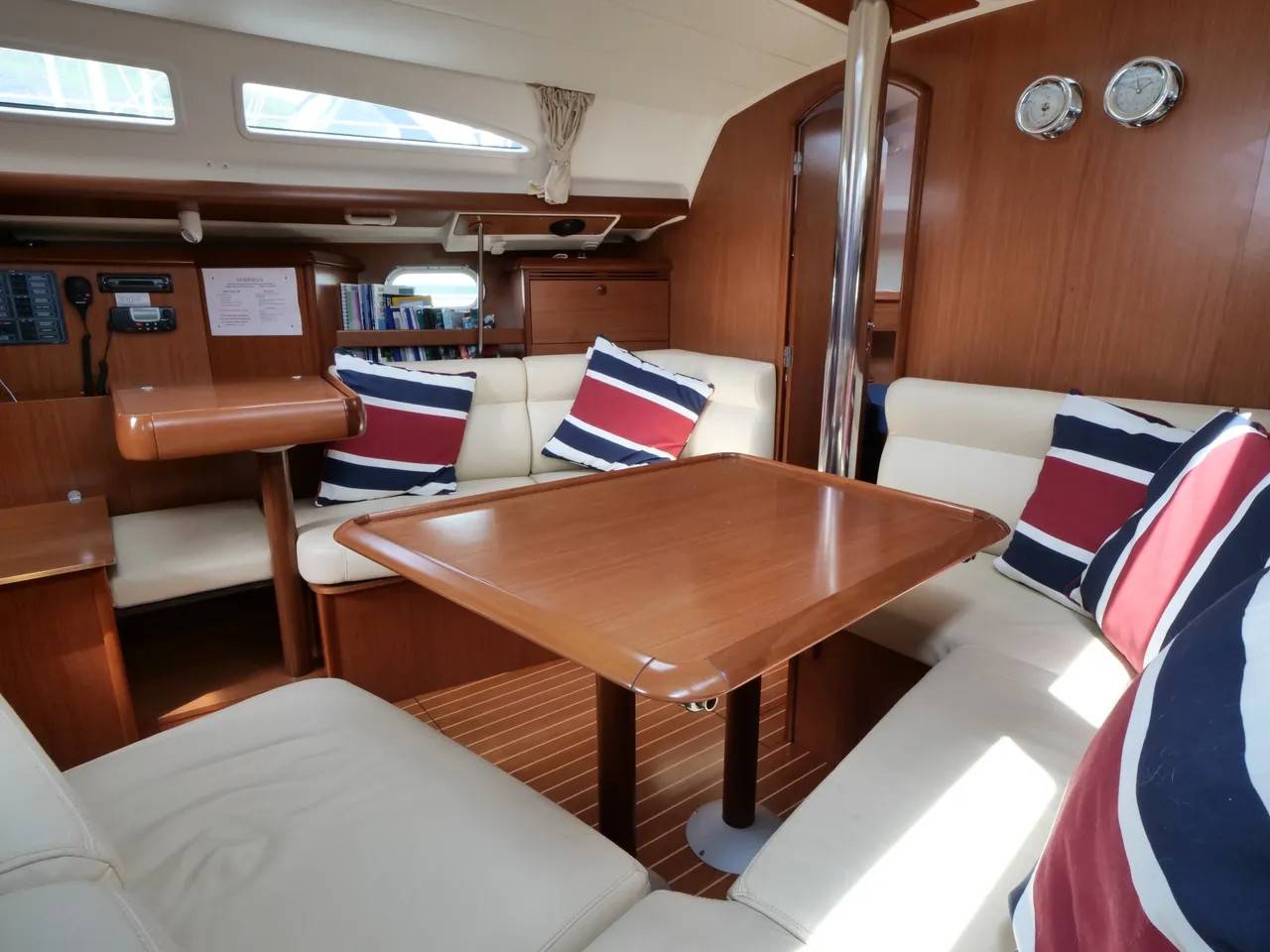 Sun Odyssey 37 - 5